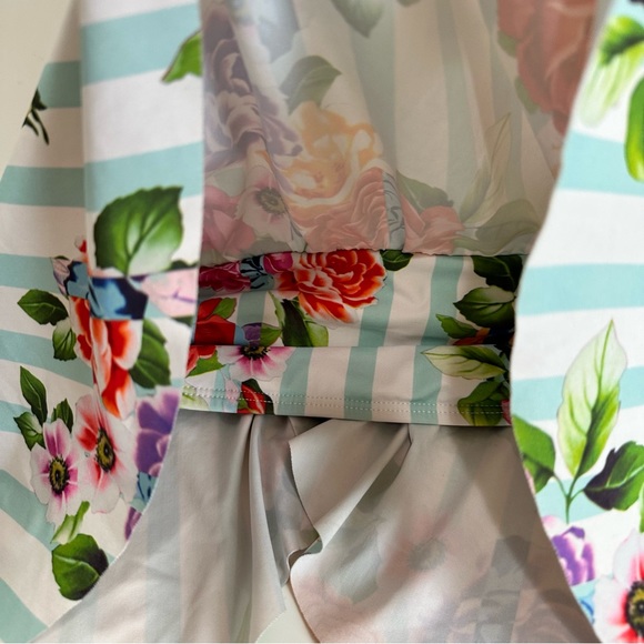 Gianni Bini 2-Piece Floral with Stripes Bandeau Tube Bikini Swimsuit Size Small - Picture 2 of 10